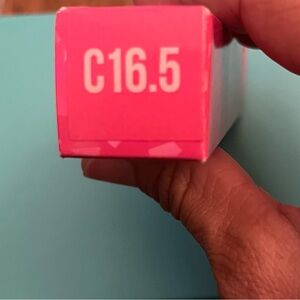 Jeffree Star C16.5 Magic Star concealer